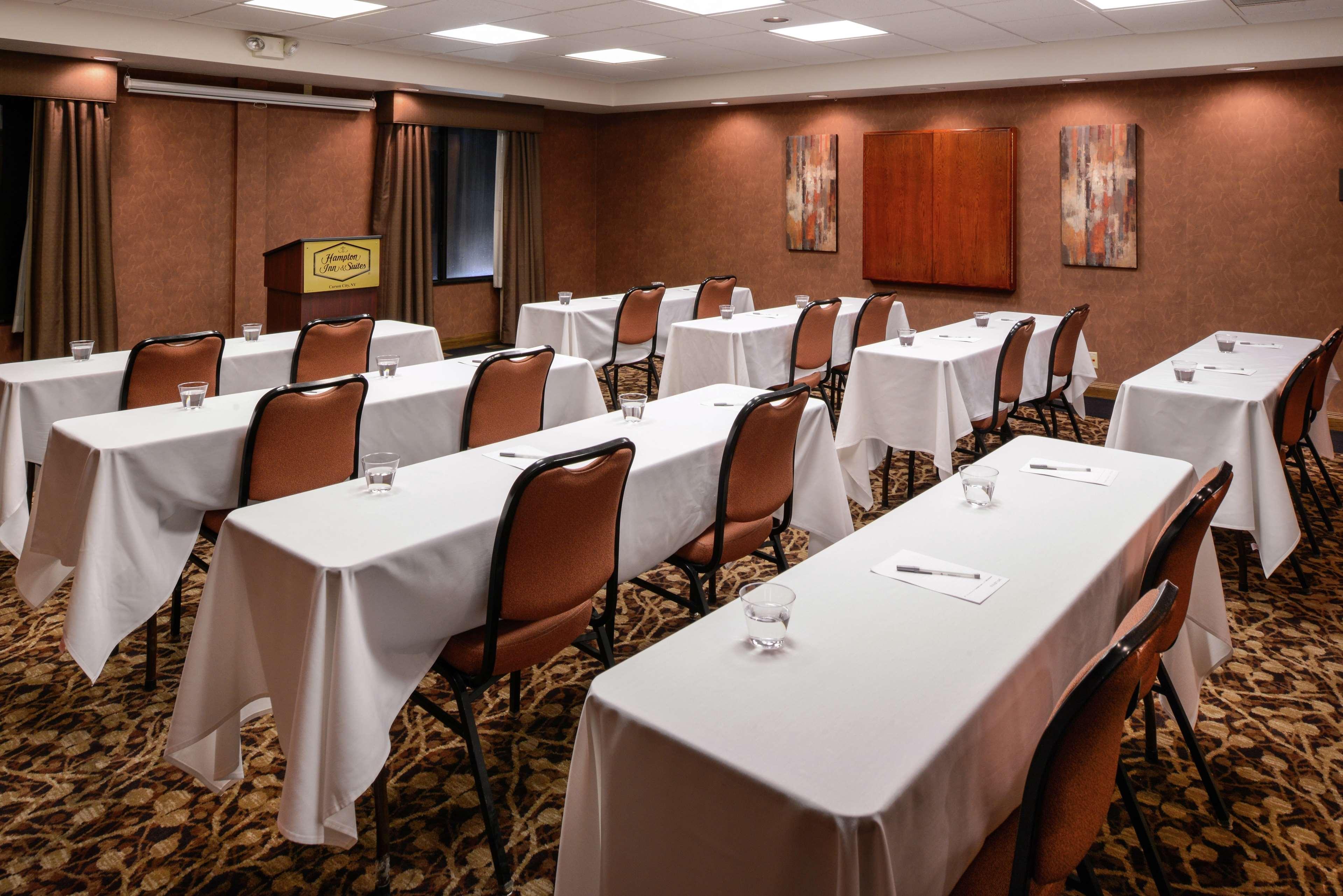 Hampton Inn & Suites Карсон-Сити Экстерьер фото