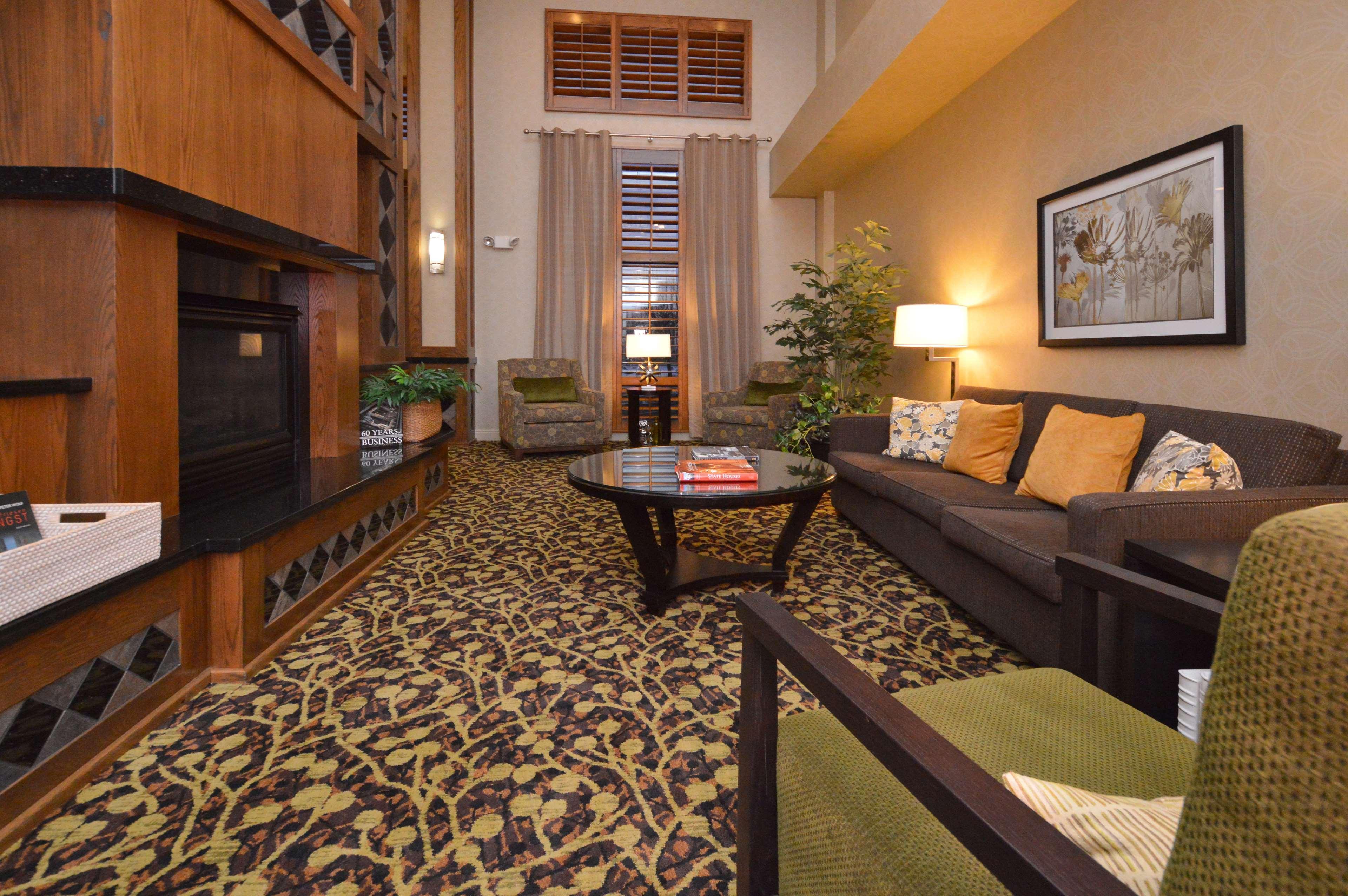 Hampton Inn & Suites Карсон-Сити Экстерьер фото